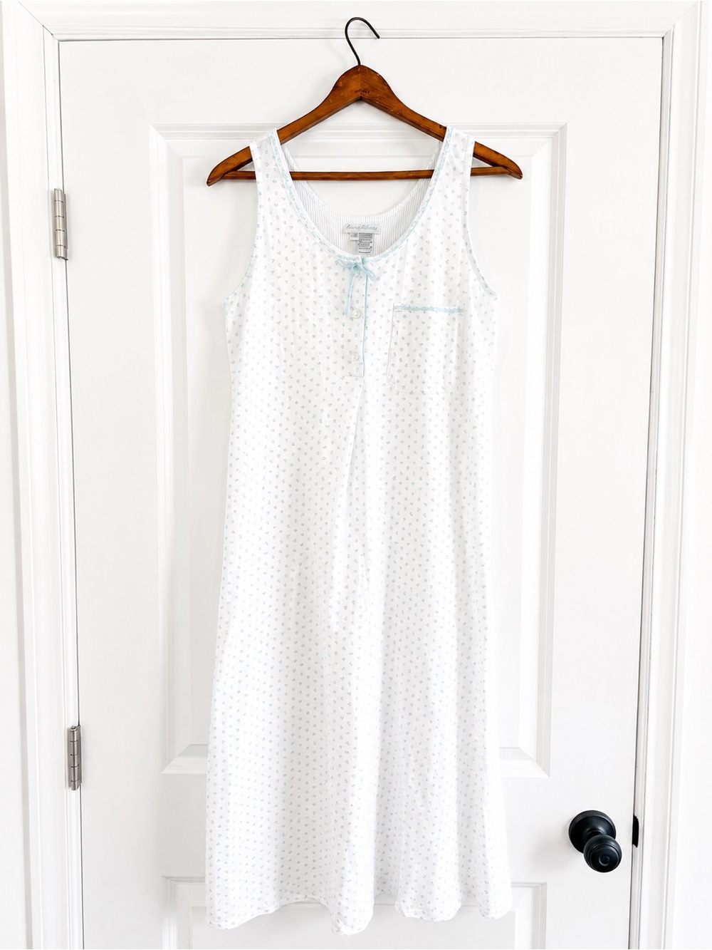 Vintage 70s Miss Elaine Floral Nightgown White Blue Cotton Sleeveless Maxi Small